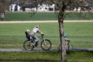 自転車の後ろ乗せはいつまでしていいの 小学生はダメ 注意点は あいらぶぽーぽき